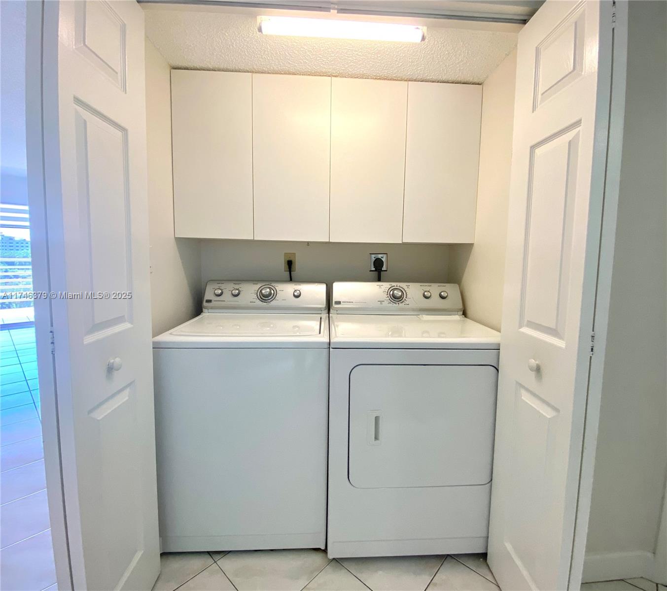 LE FRONTENAC CONDO - Residential Lease