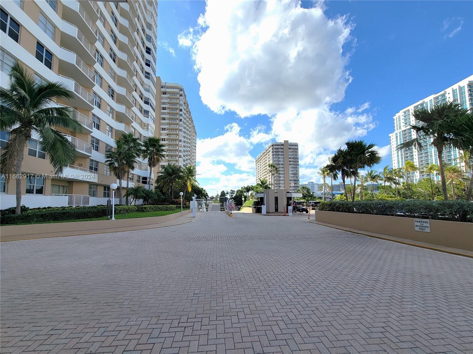 The Hemispheres - Residential