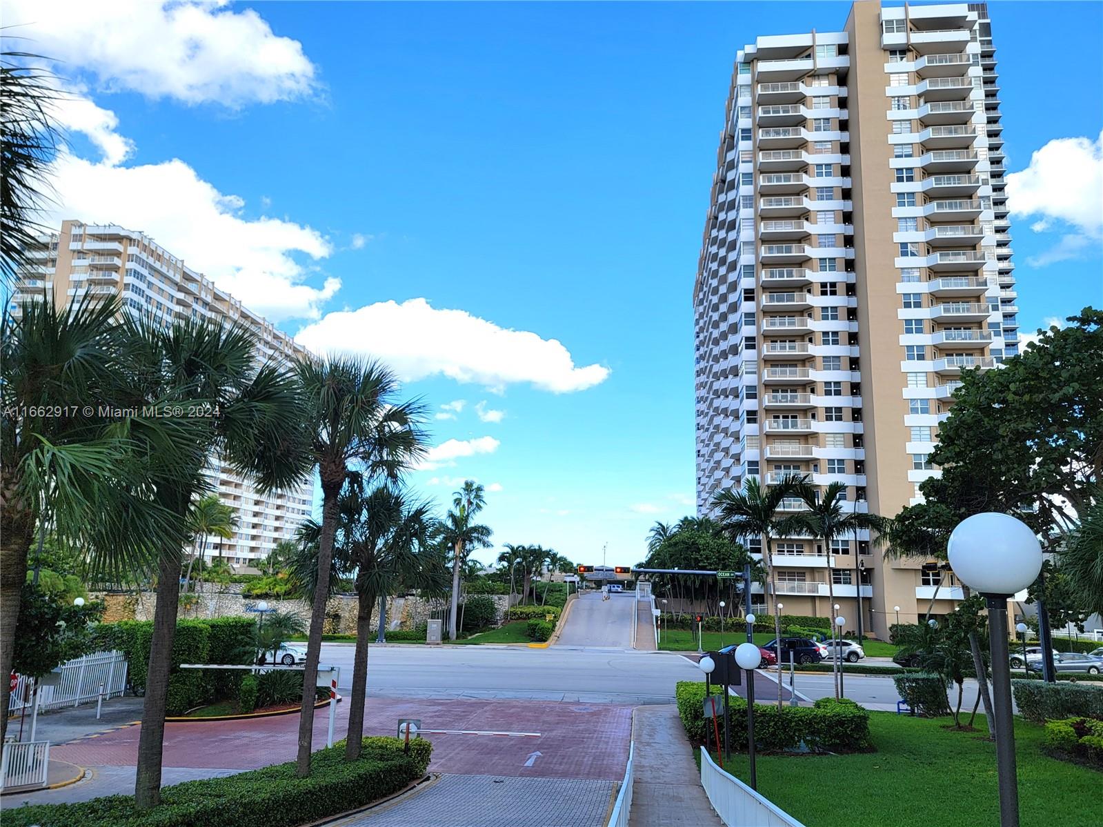 The Hemispheres - Residential
