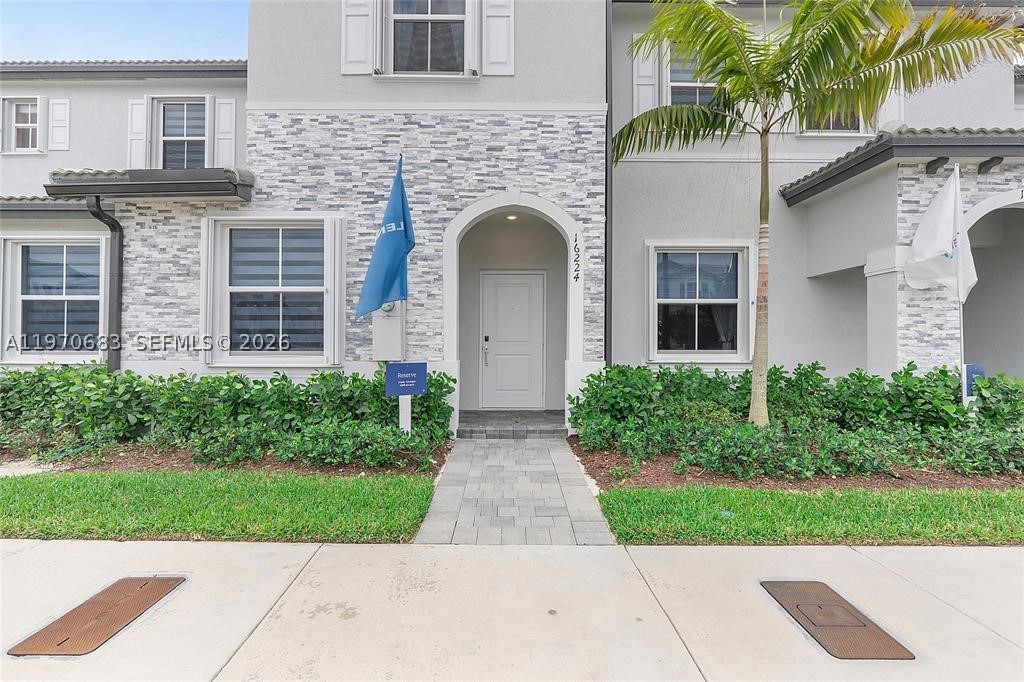 Cedar Pointe - Residential