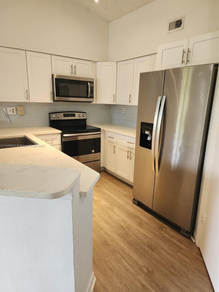 MARINA OAKS CONDO - Residential Lease