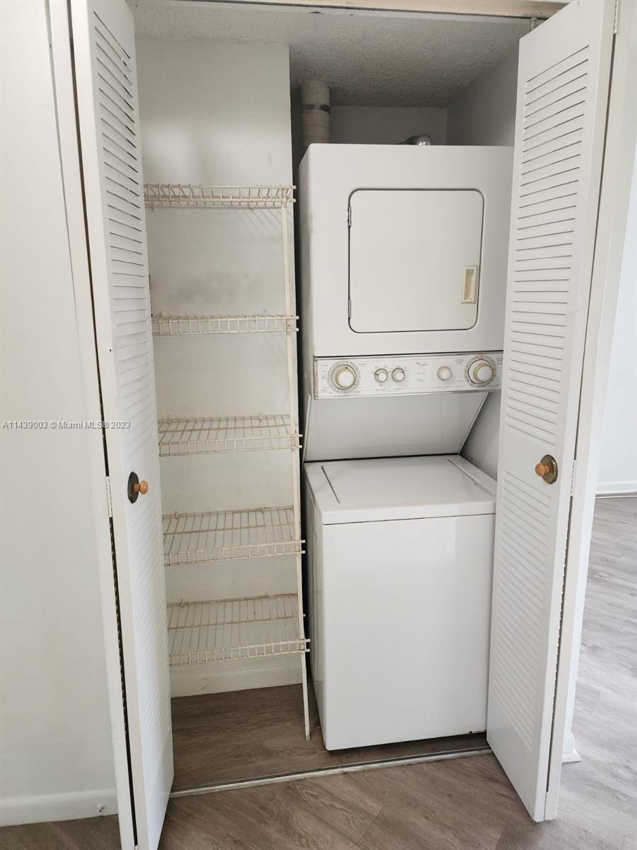 MARINA OAKS CONDO - Residential Lease