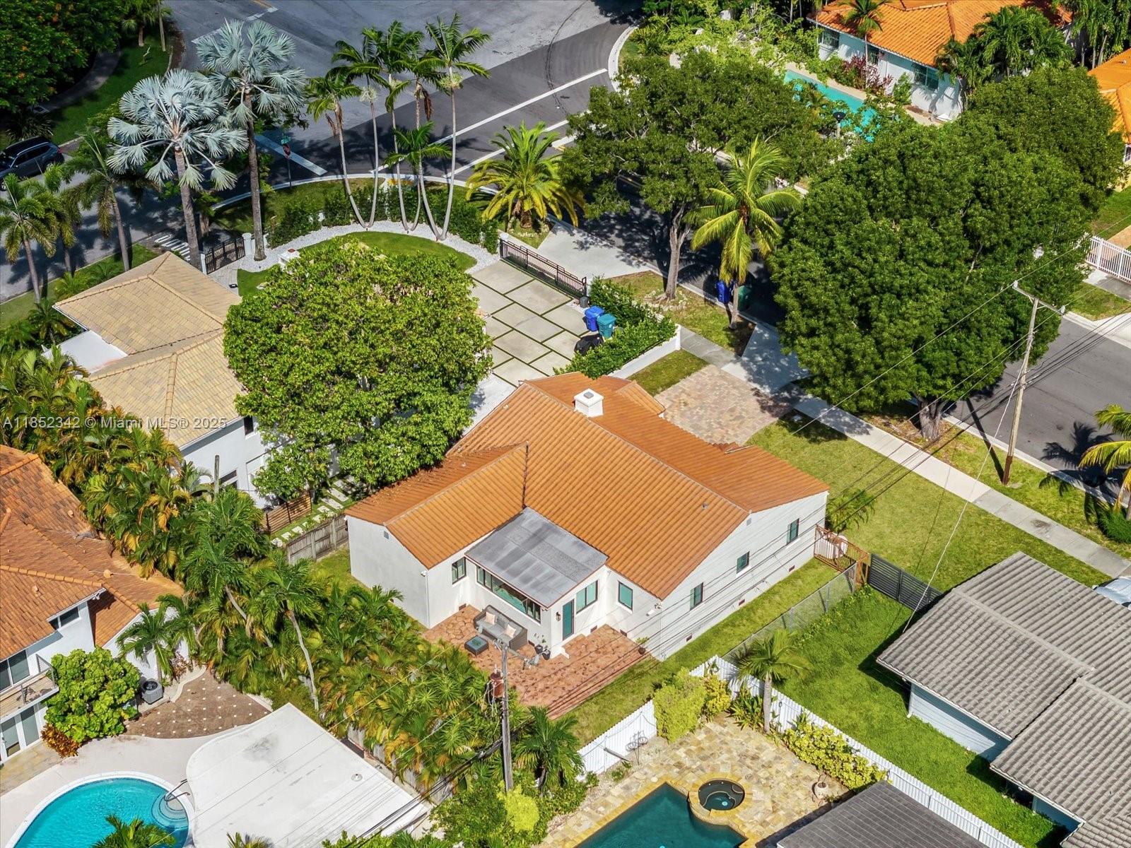BRICKELL ESTATES - Residential
