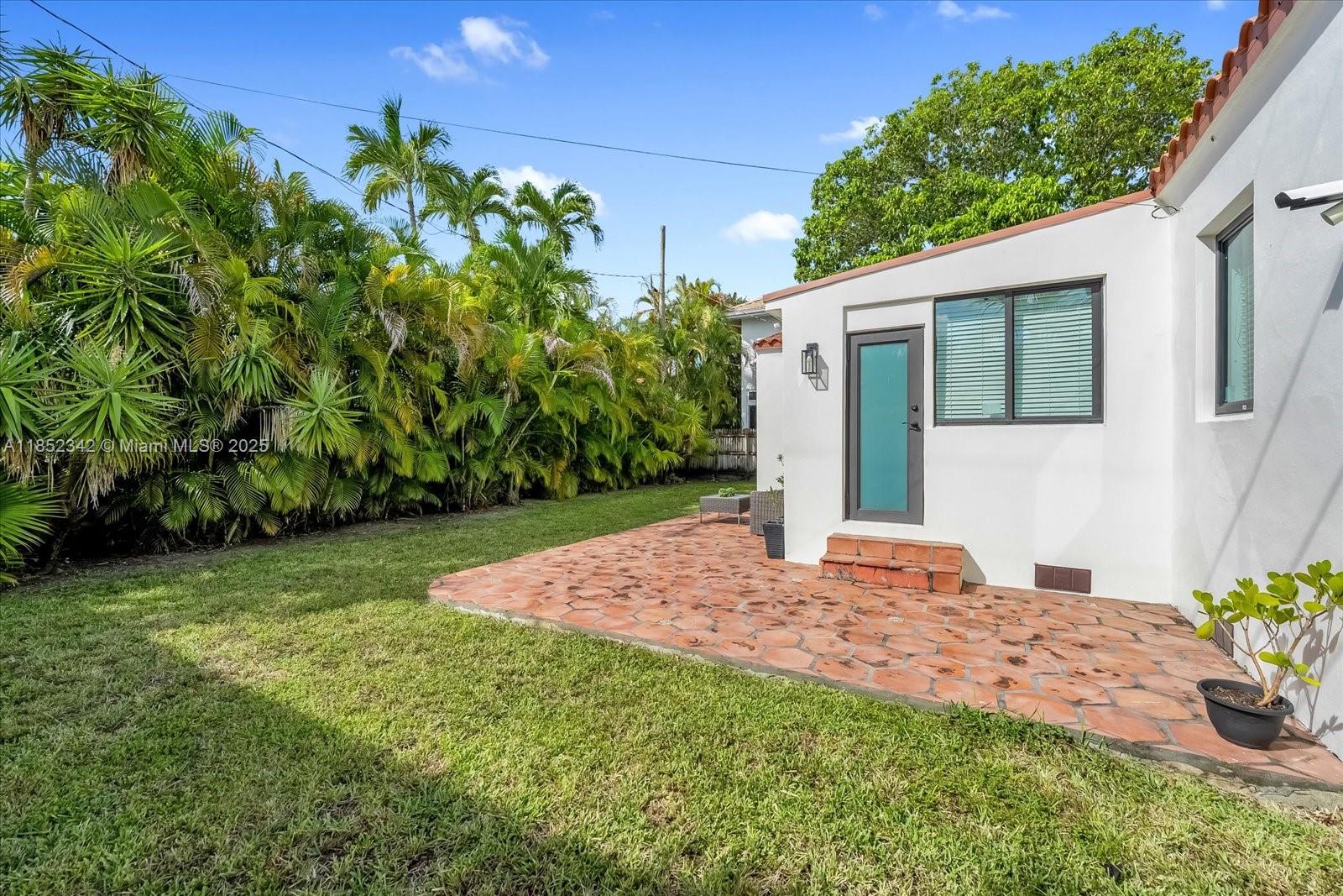 BRICKELL ESTATES - Residential