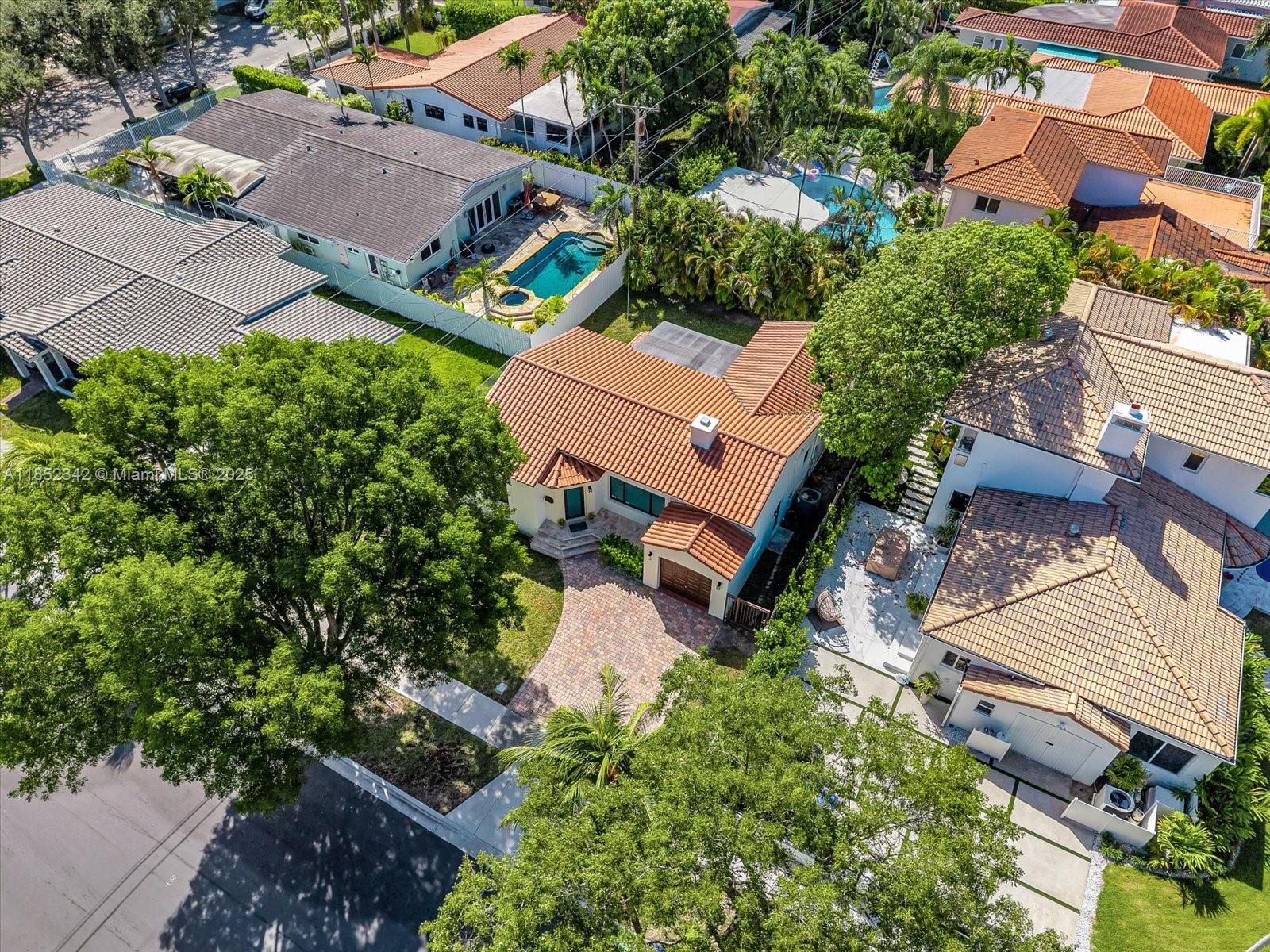 BRICKELL ESTATES - Residential