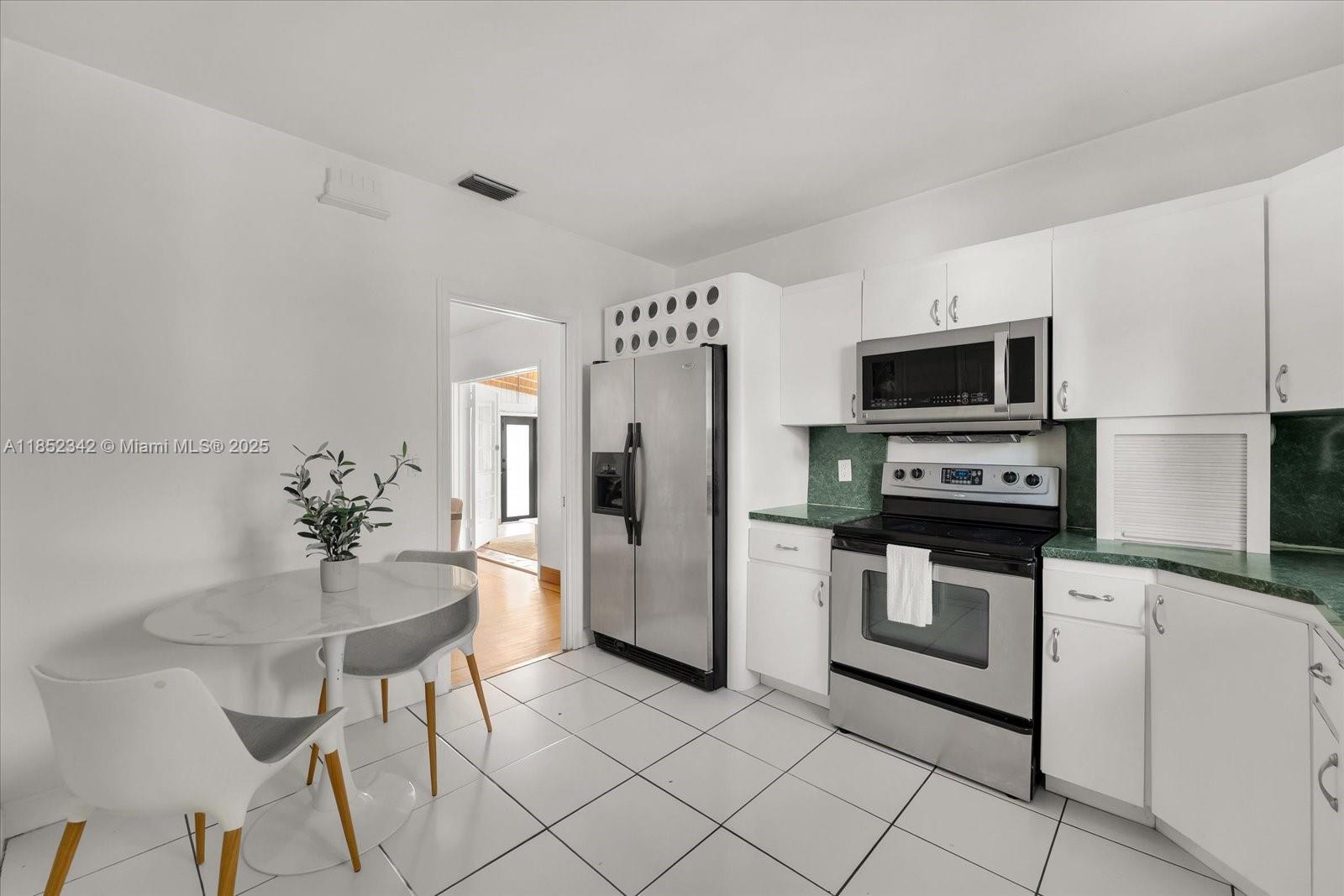 BRICKELL ESTATES - Residential