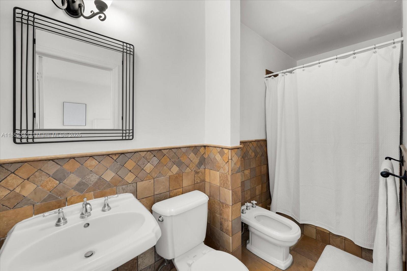 BRICKELL ESTATES - Residential