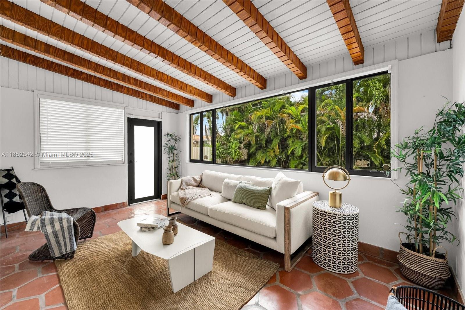 BRICKELL ESTATES - Residential