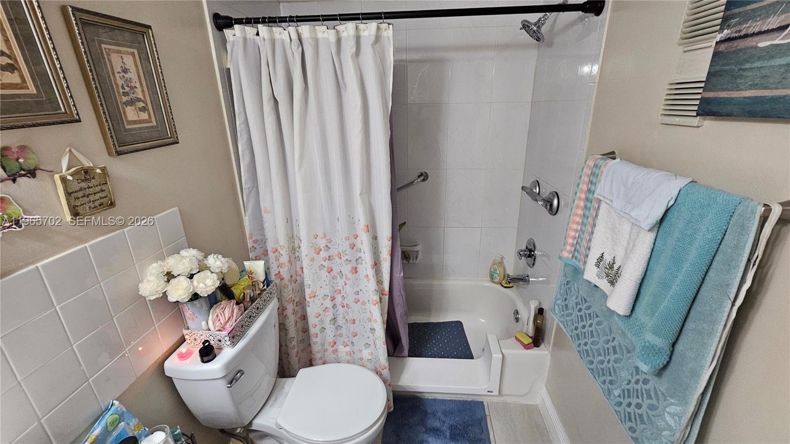 SABAL PALM VILLAGE 2 COND - Residential