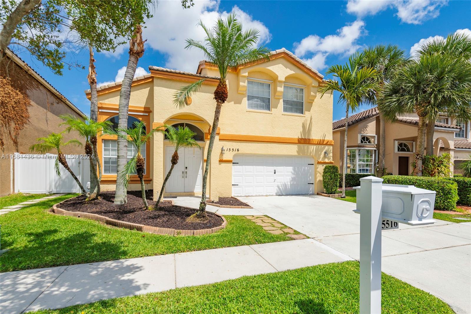 Beautiful, 2 story, 4 bedroom and 3-bathroom home in the Towngate community of Pembroke Pines.  Large backyard patio and area with multiple screen doors, gorgeous dining room area with stair entrance, semi-open kitchen area with breakfast area, granite countertops and modern cabinetry, stainless steel appliances, wood flooring, high vaulted ceilings, and great lighting. One bedroom and one bathroom downstairs. Close to highways, shopping centers and parks.