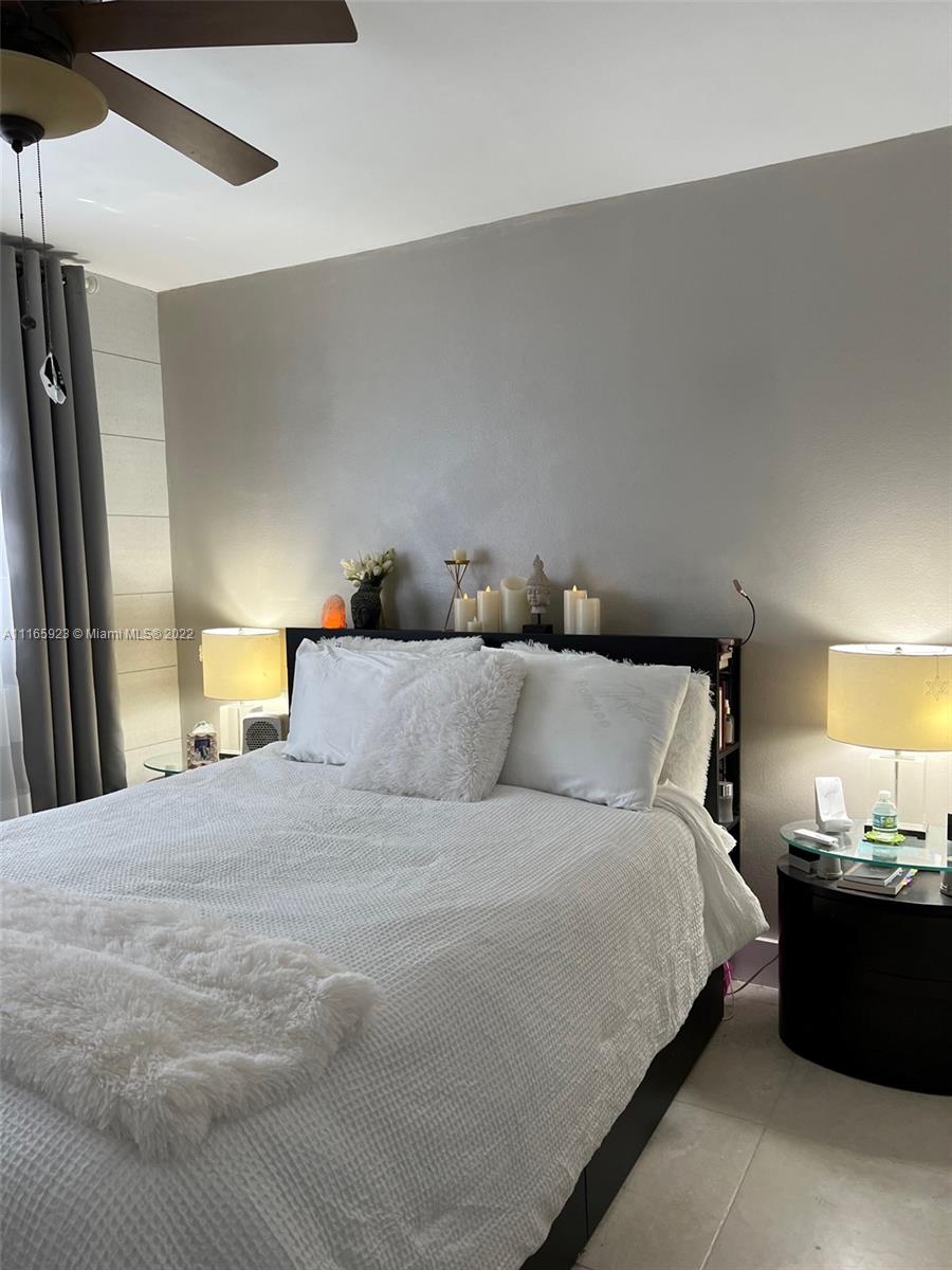 WINDSOR ESTATES NO 3 COND - Residential