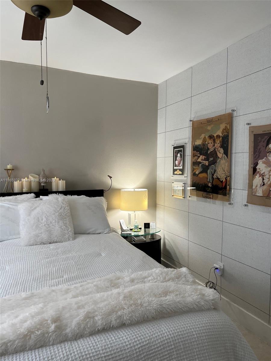 WINDSOR ESTATES NO 3 COND - Residential