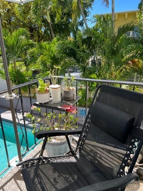 WINDSOR ESTATES NO 3 COND - Residential