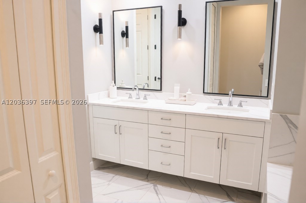 CARLYLE RESIDENCES AT CELE - Residential Lease