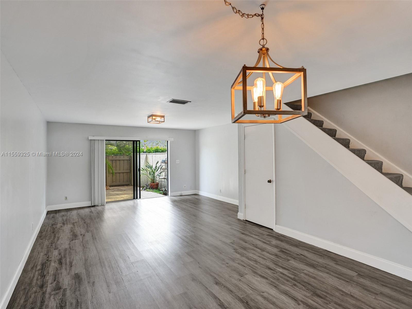 PINES OF OAKLAND FOREST W - Residential