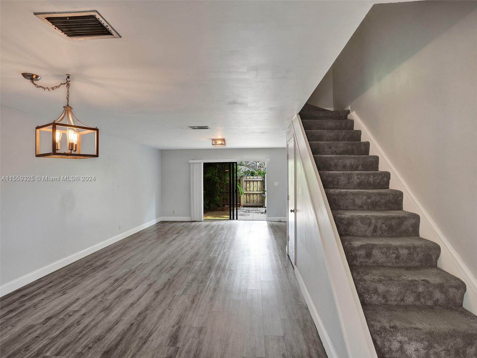 PINES OF OAKLAND FOREST W - Residential