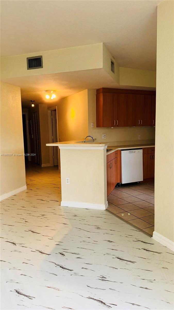 BELMONT AT NORTH LAUDERDA - Residential Lease