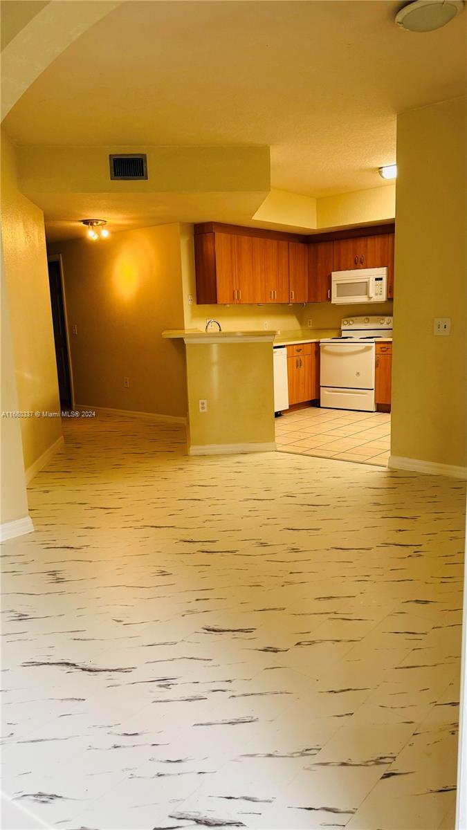 BELMONT AT NORTH LAUDERDA - Residential Lease
