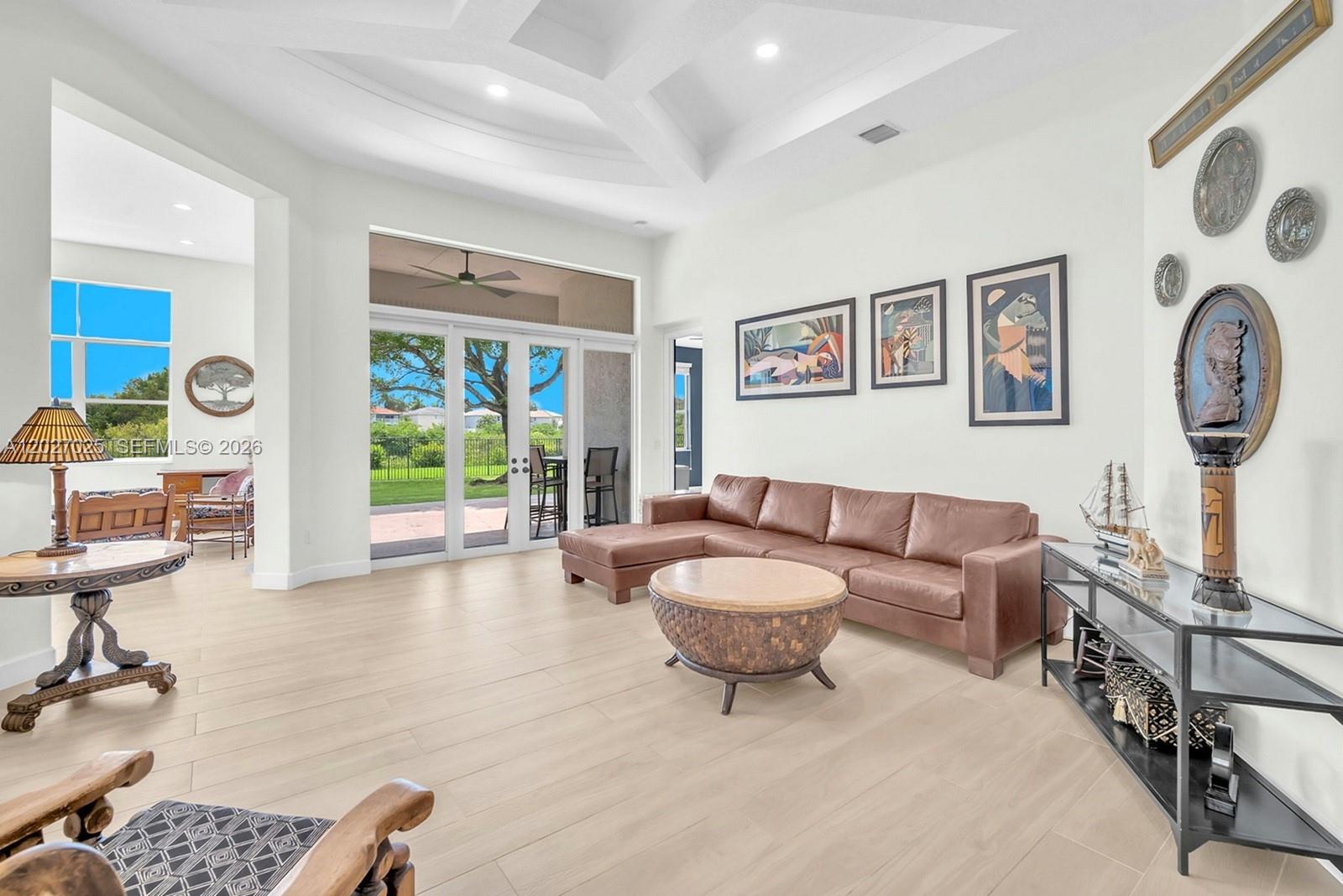 LIDO ISLES - Residential