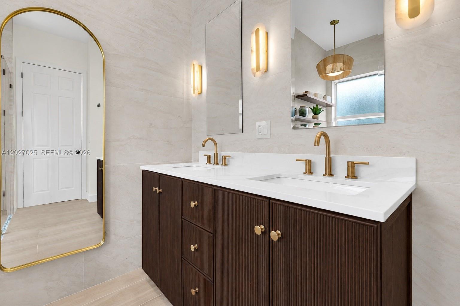 LIDO ISLES - Residential