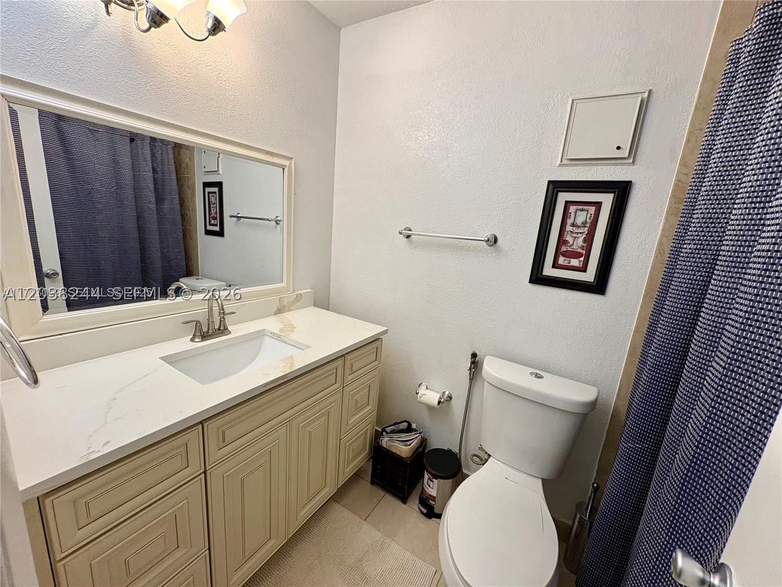 LAKEWOOD ON THE GREEN SEC - Residential Lease