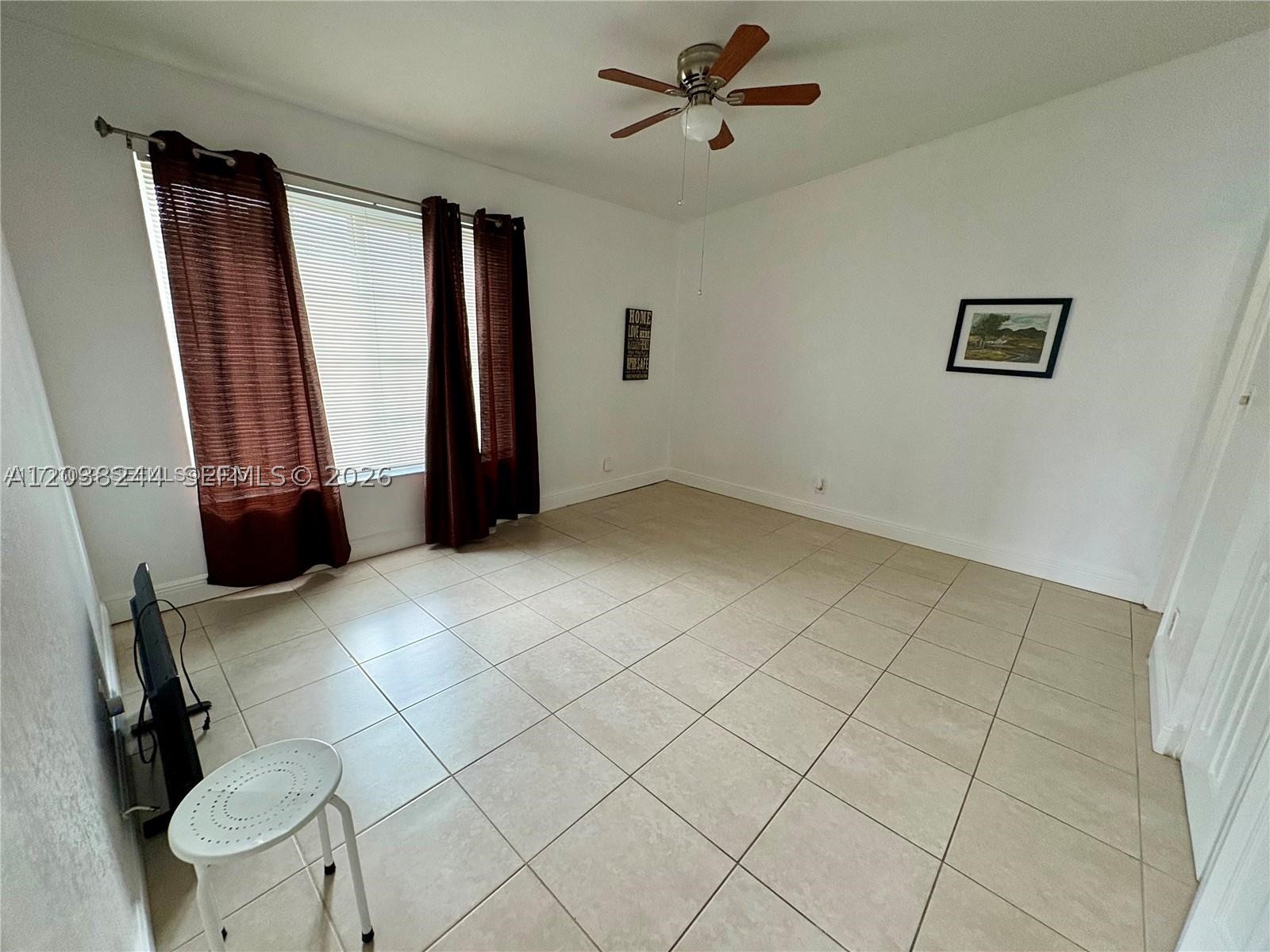 LAKEWOOD ON THE GREEN SEC - Residential Lease