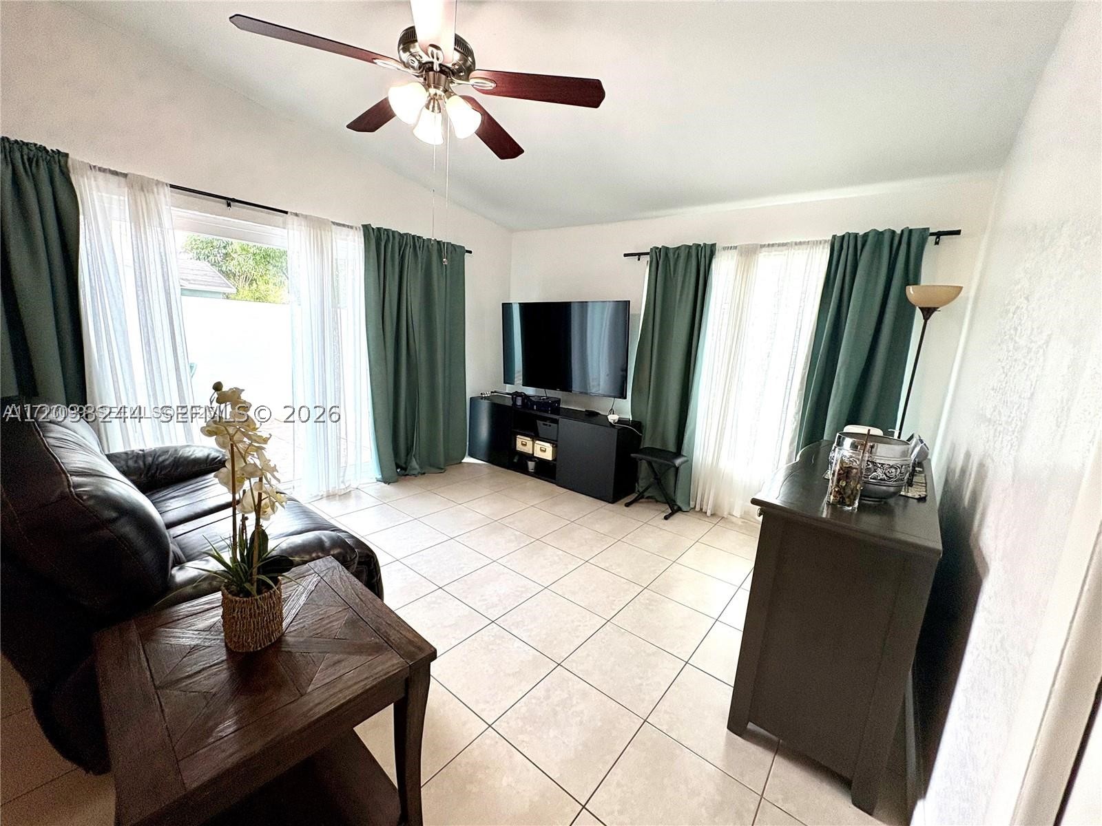 LAKEWOOD ON THE GREEN SEC - Residential Lease