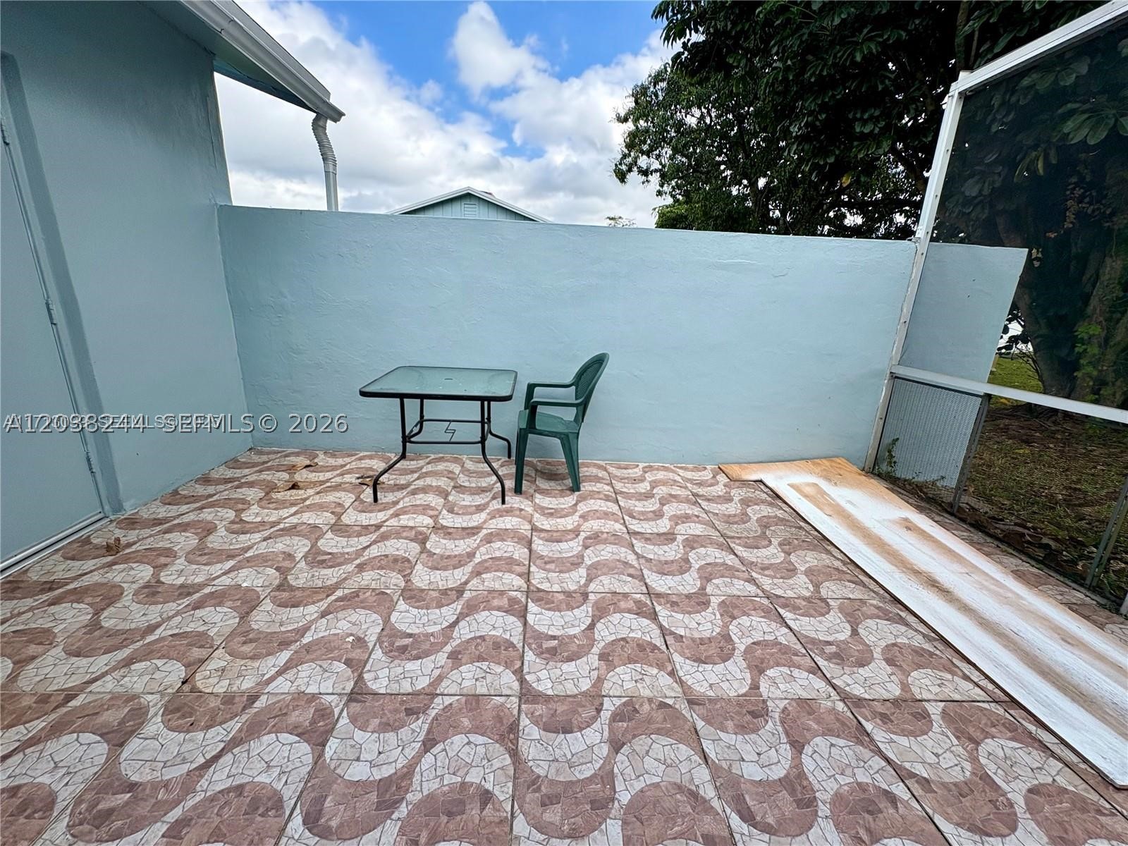 LAKEWOOD ON THE GREEN SEC - Residential Lease