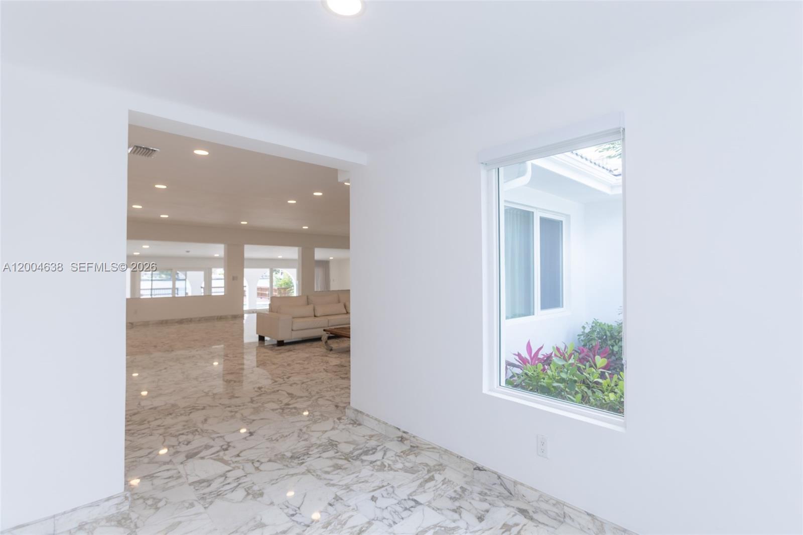 BISCAYNE POINT - Residential
