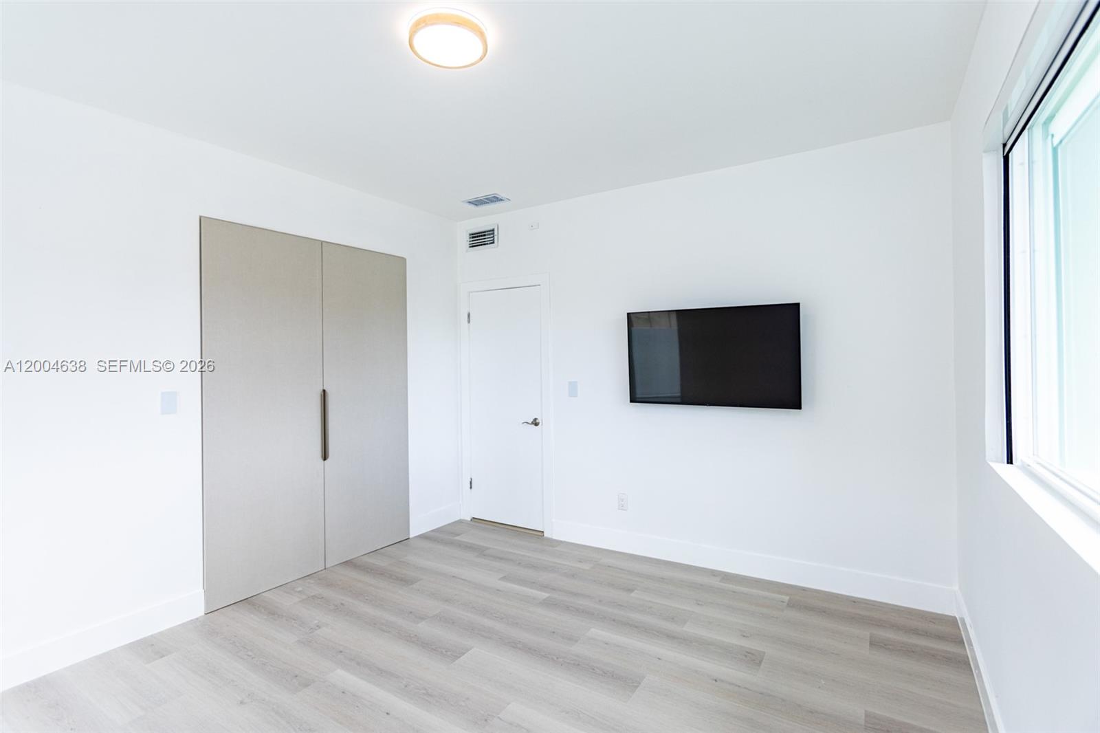 BISCAYNE POINT - Residential