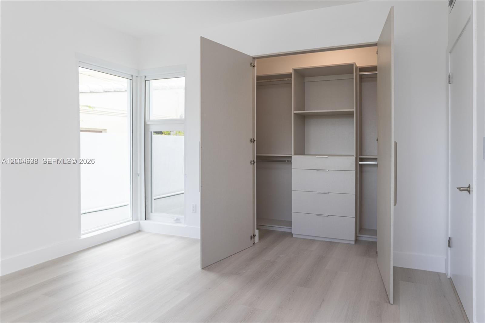 BISCAYNE POINT - Residential