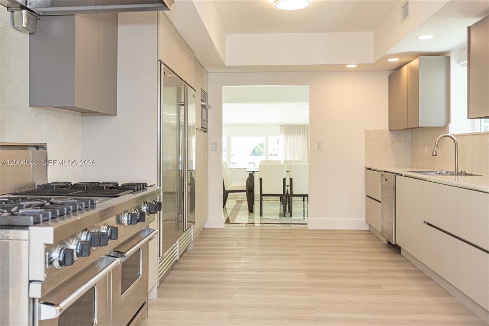 BISCAYNE POINT - Residential