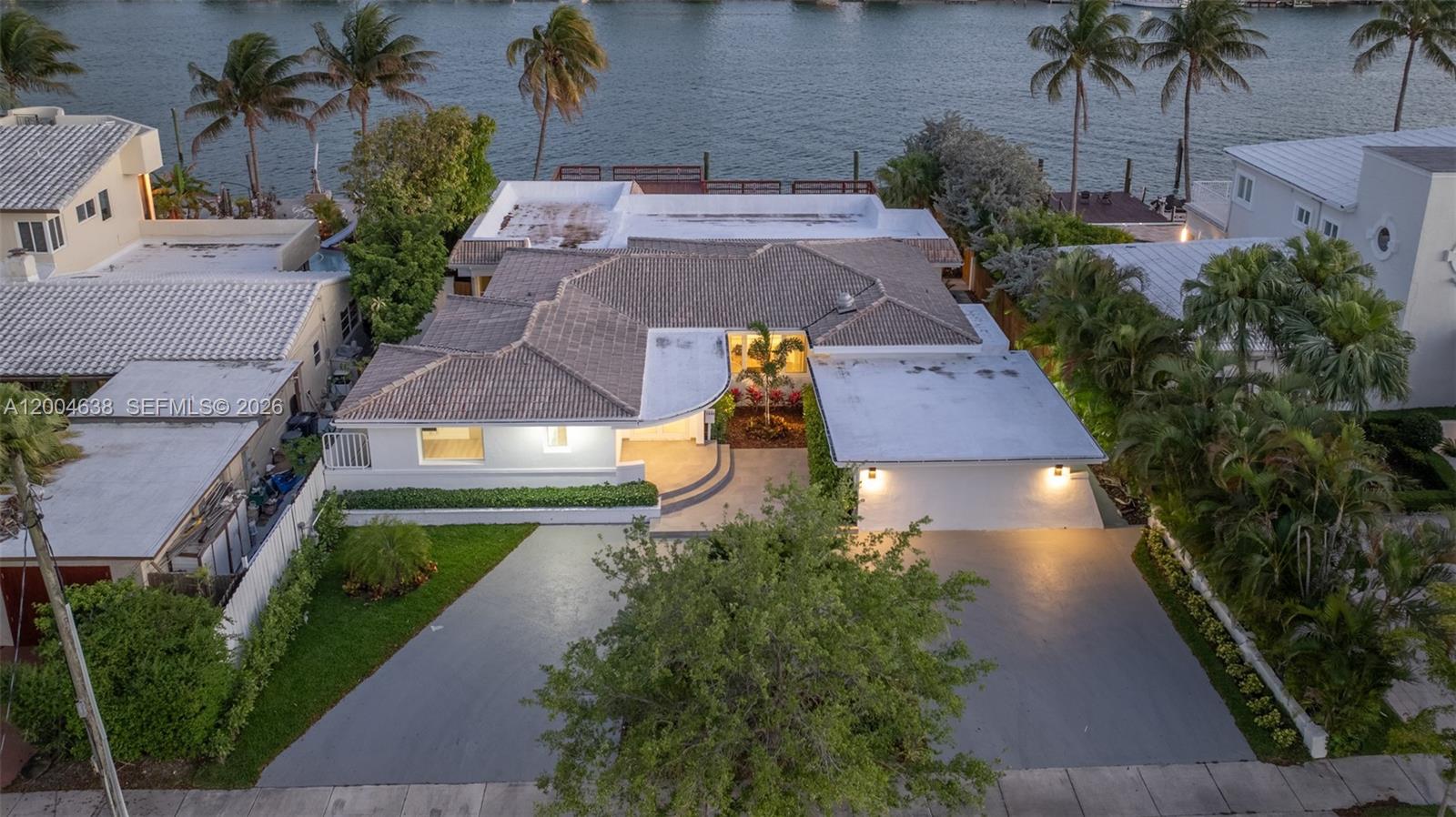 BISCAYNE POINT - Residential