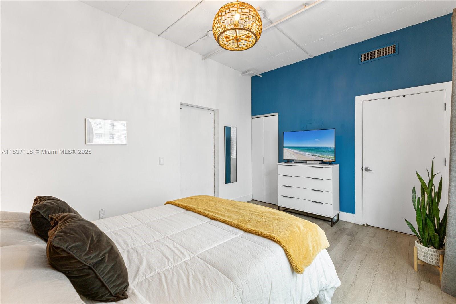 THE MONTCLAIR CONDO - Residential Lease