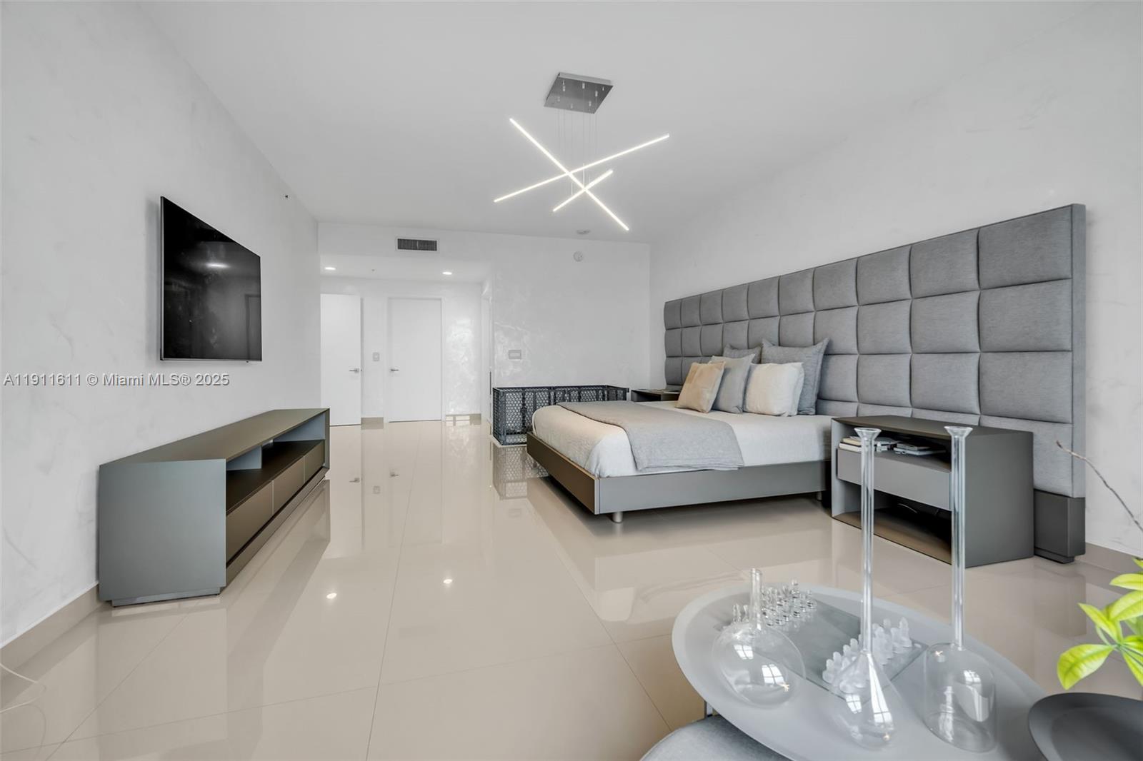 MARINA PALMS RESIDENCES N - Residential