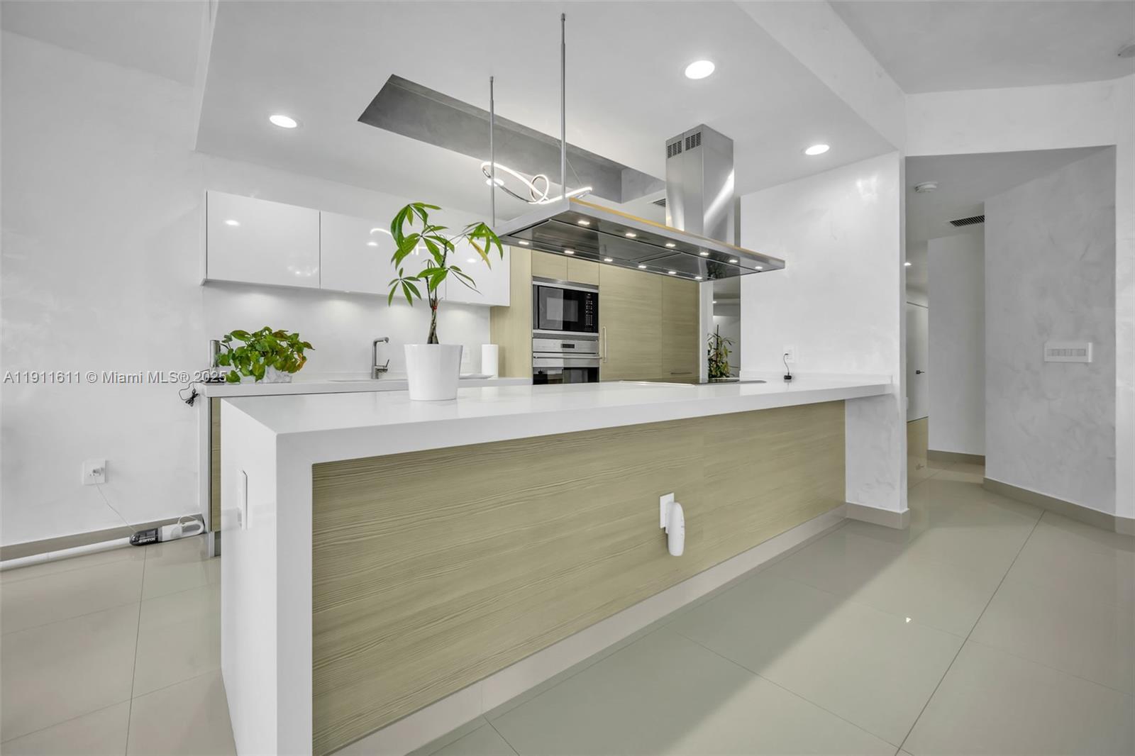 MARINA PALMS RESIDENCES N - Residential