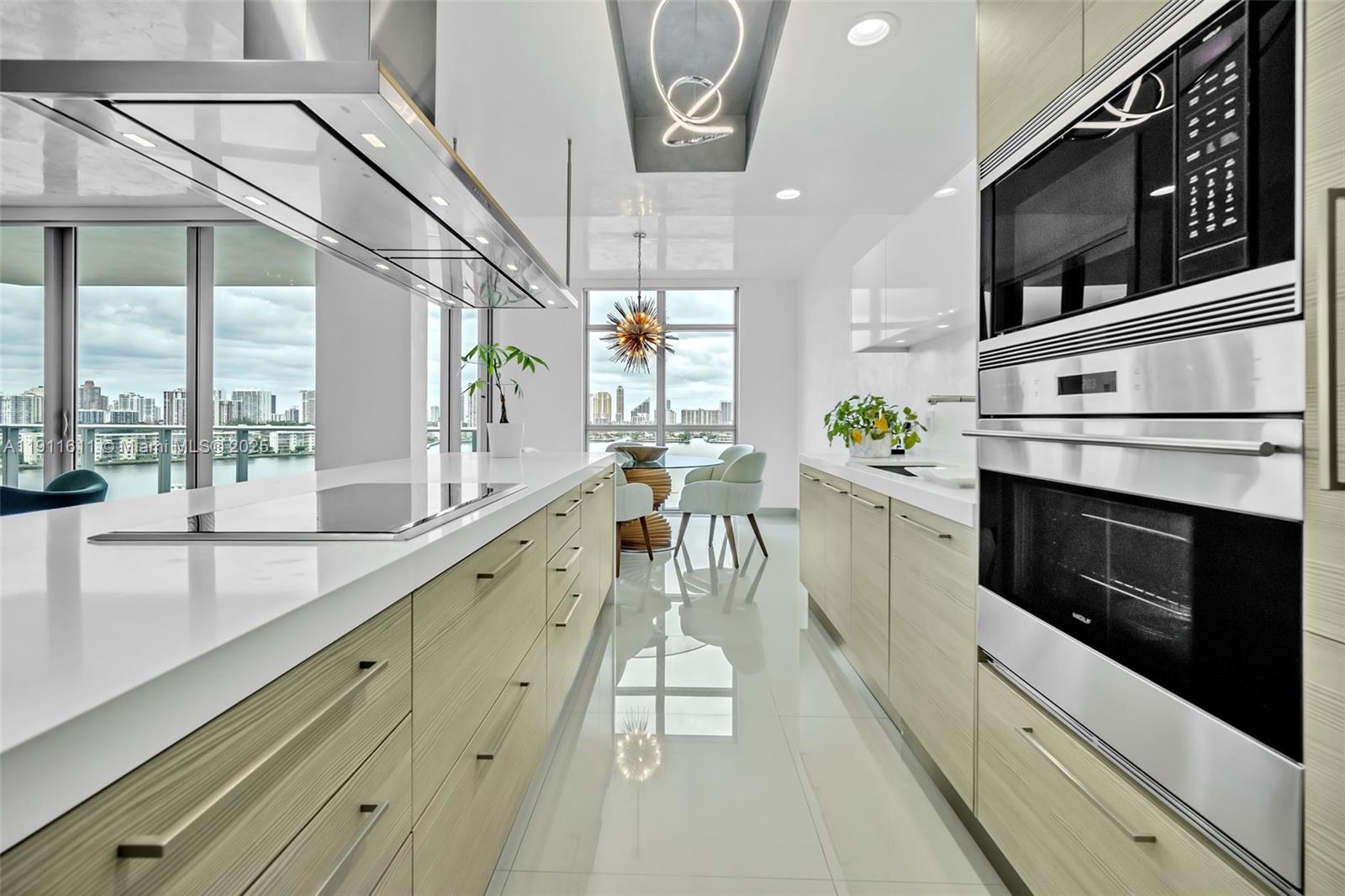 MARINA PALMS RESIDENCES N - Residential