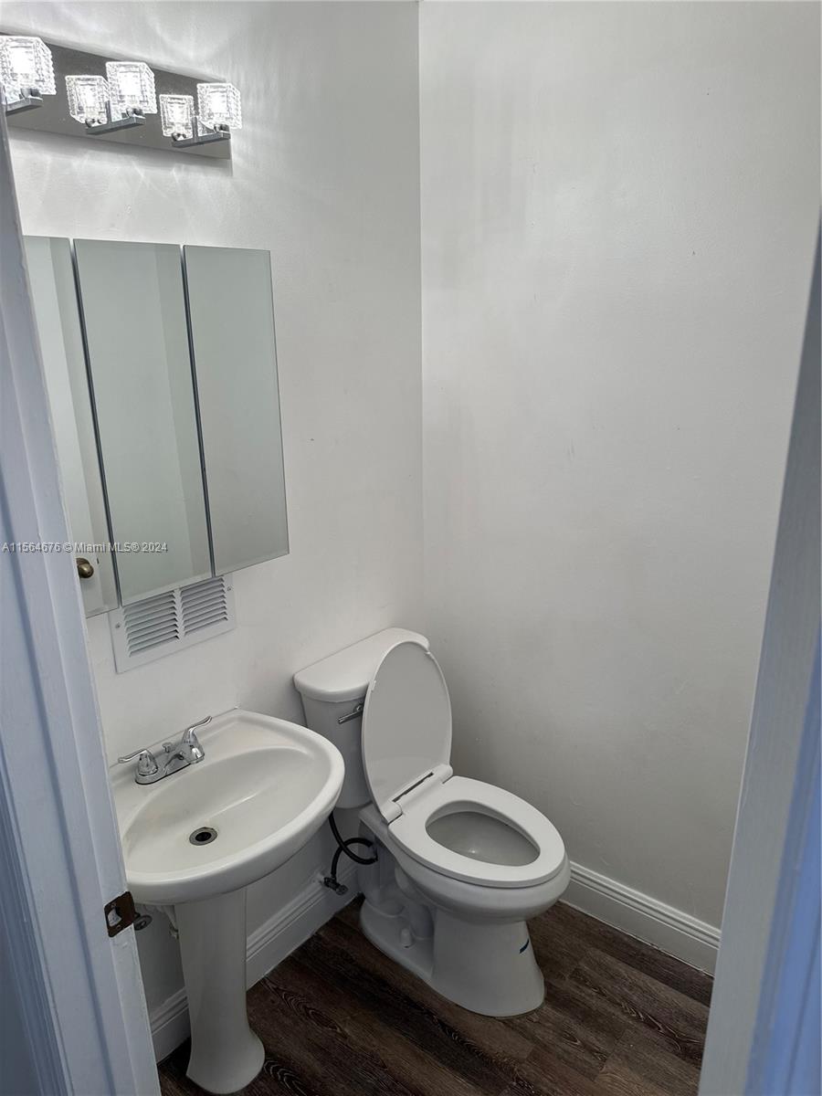 WEITZER SERENA LAKES TOWN - Residential Lease