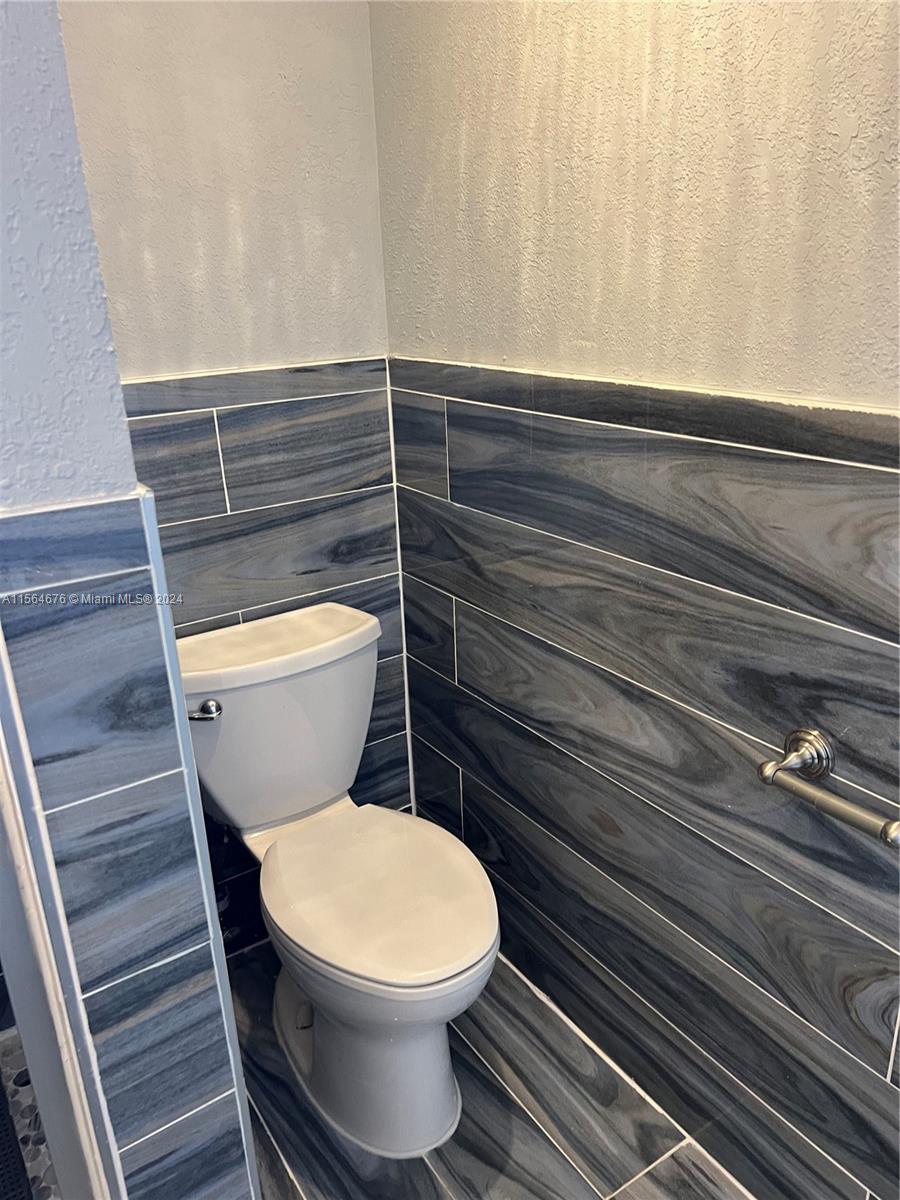 WEITZER SERENA LAKES TOWN - Residential Lease
