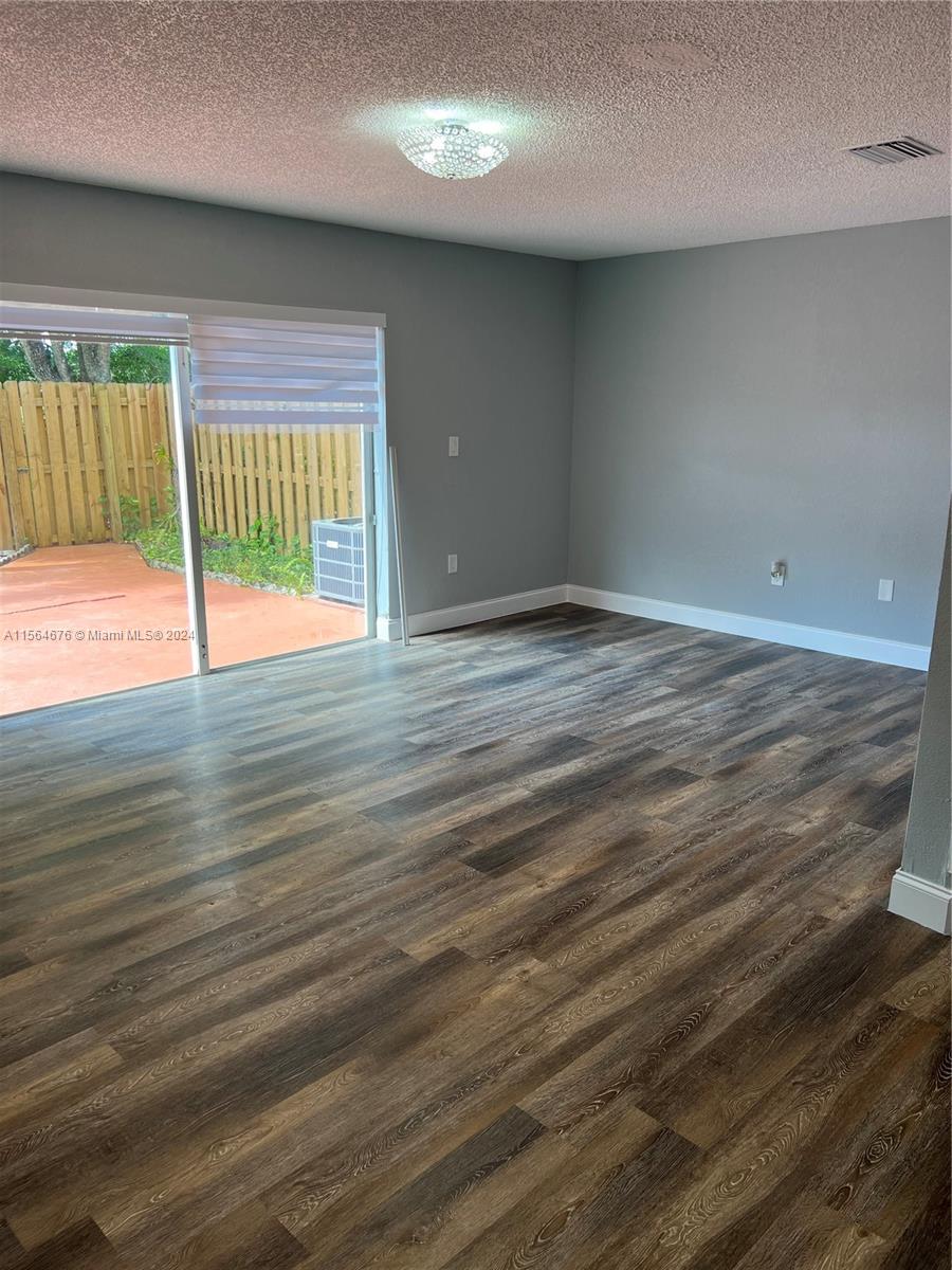 WEITZER SERENA LAKES TOWN - Residential Lease