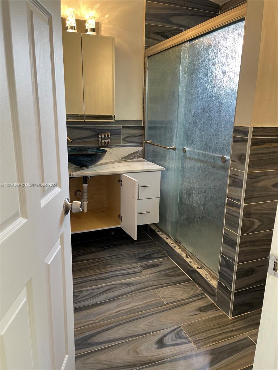 WEITZER SERENA LAKES TOWN - Residential Lease