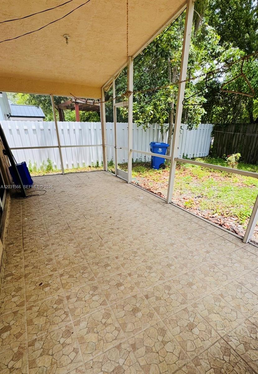 CENTEX-REPLAT OF A PORTIO - Residential Lease