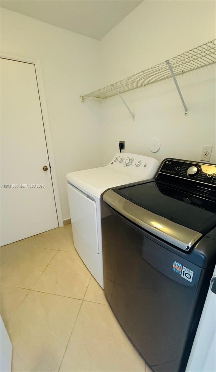 CENTEX-REPLAT OF A PORTIO - Residential Lease