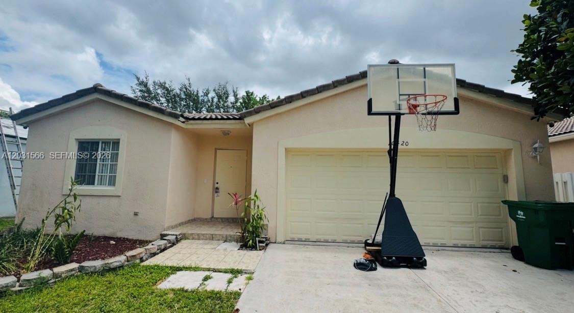 CENTEX-REPLAT OF A PORTIO - Residential Lease