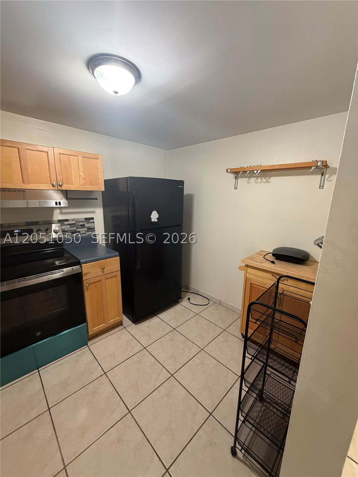 PINE GROVE CONDO - Residential Lease