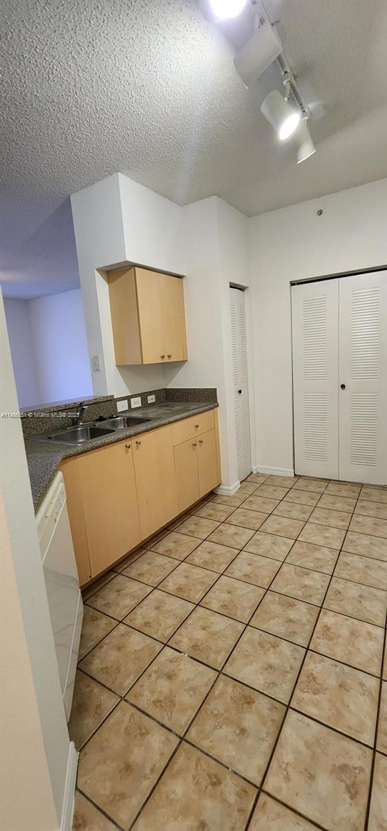 KENSINGTON OF ROYAL PALM - Residential Lease