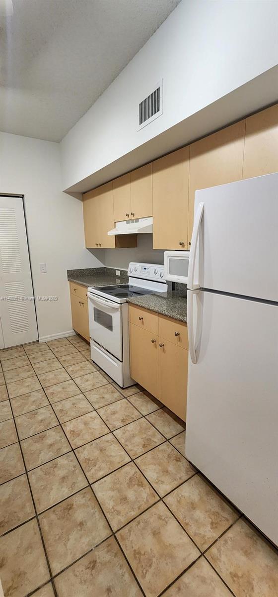 KENSINGTON OF ROYAL PALM - Residential Lease
