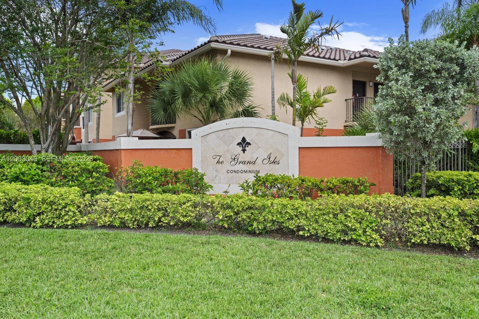 GRAND ISLES CONDO - Residential