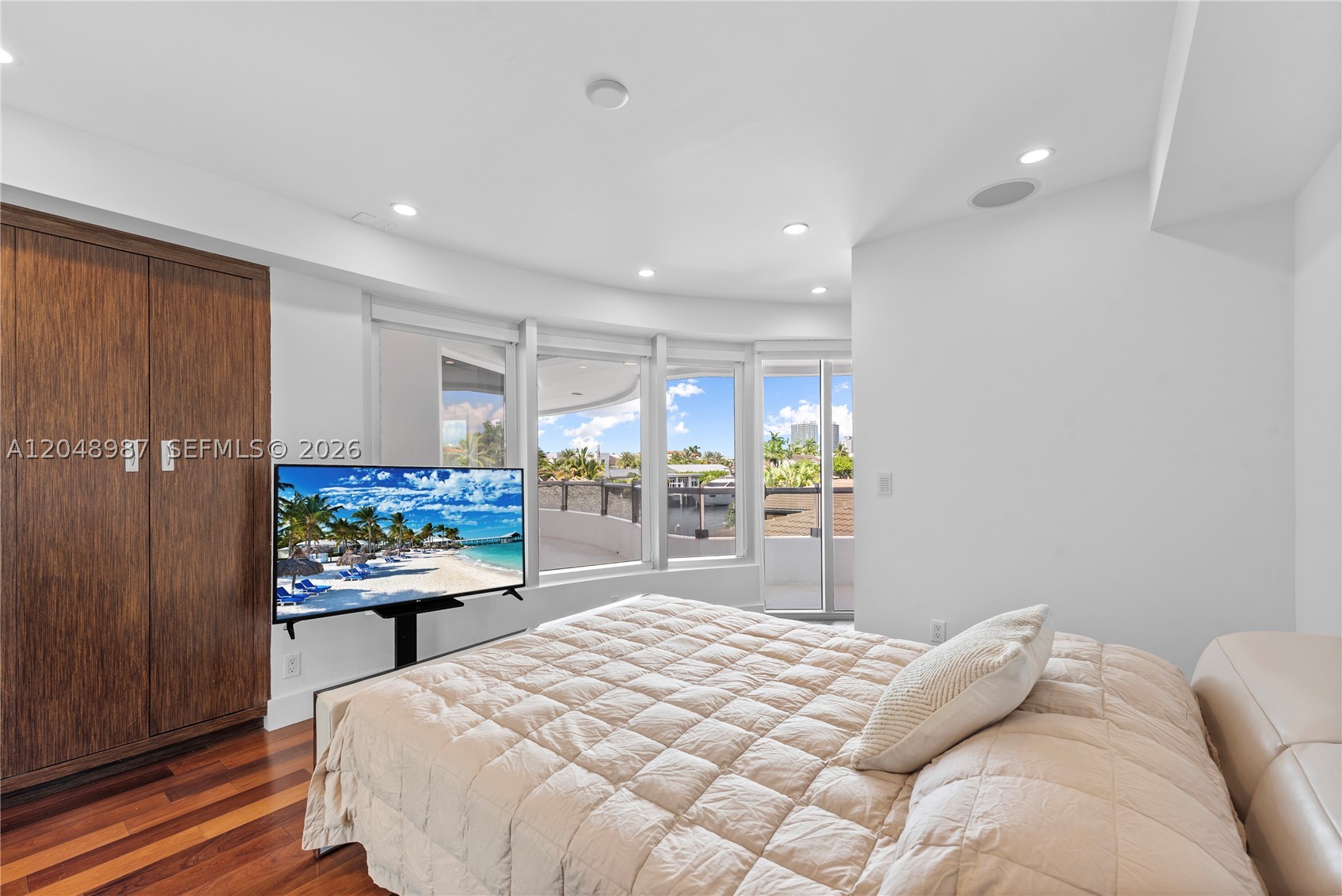 EASTERN SHORES 1ST ADDN - Residential Lease