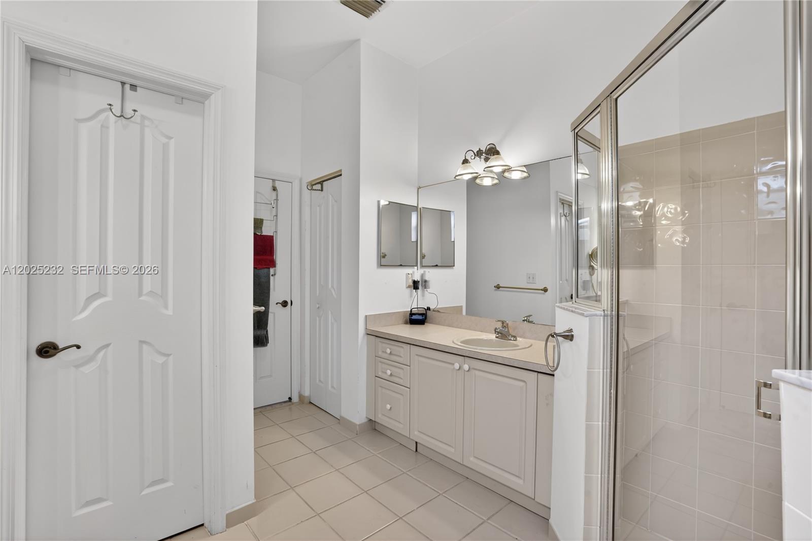 DUNWOODIE AT KEYS GATE - Residential Lease
